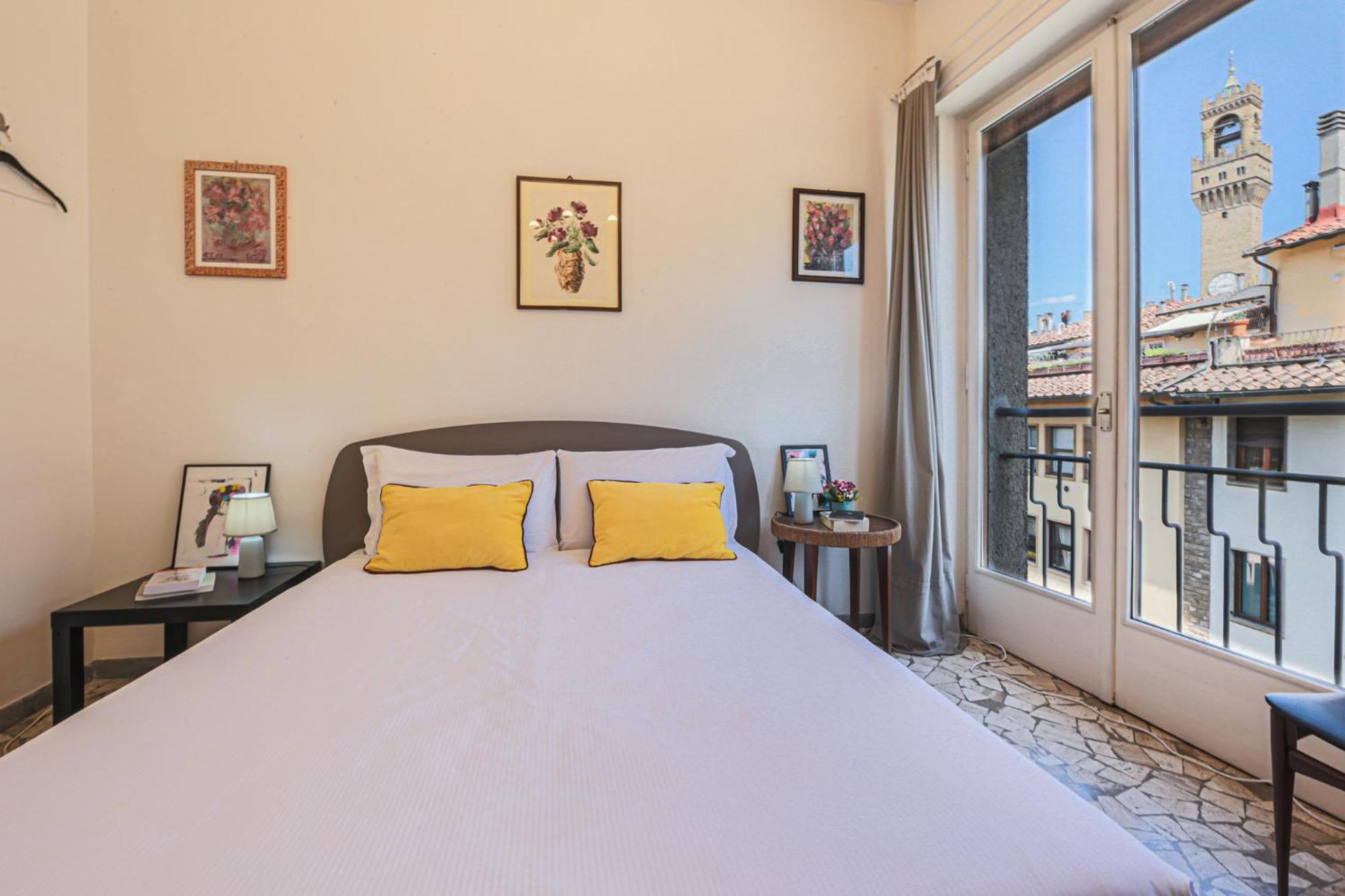 - Santa Maria Balcony * Florenz